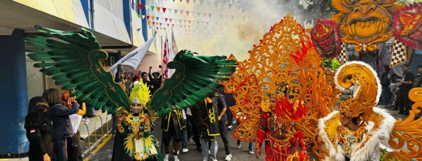 Hari ke-2 Ordik, Mahasiswa Baru Bakti Sosial & Parade Carnaval Budaya