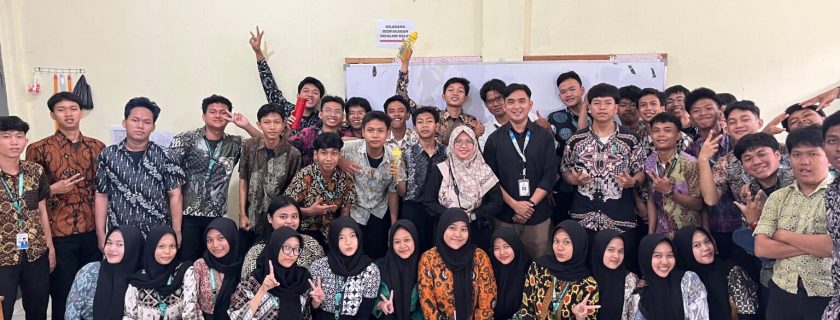 Dosen FKDK Sosialisasi Digital dan Interpersonal Skill di SMK Makarya